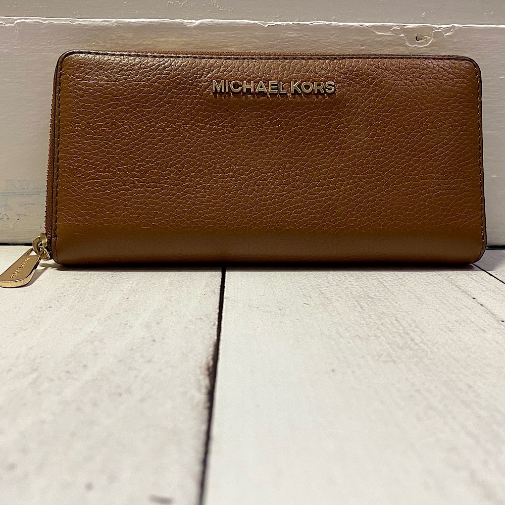 Michael Kors Classic Tan Women’s Wallet